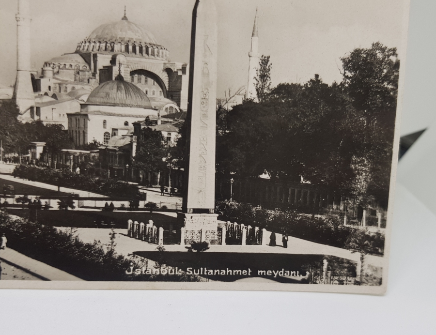 CUMHURİYET BAŞLARI ARKASI OSMANLICA YAZILI SULTAN AHMET MEYDANI GÖRSELLİ KARTPOSTAL
