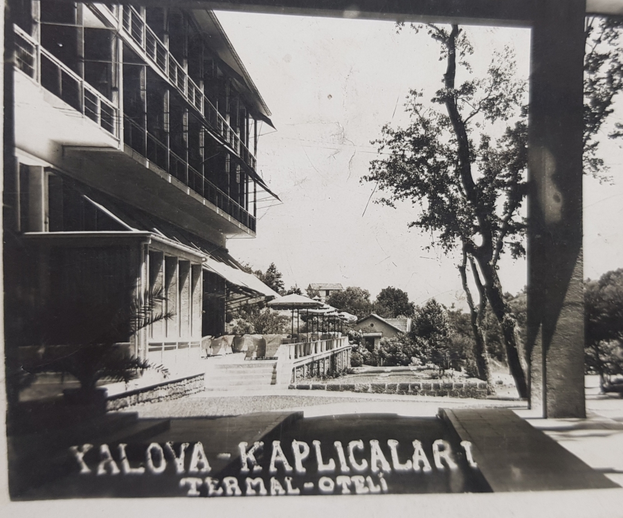 YALOVA KAPLICALARI TERMAL OTELİ GÖRSELLİ SİYAH-BEYAZ FOTOĞRAF