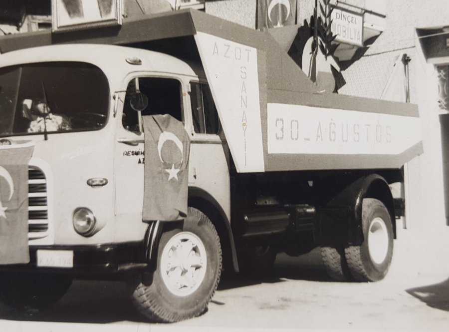 30 AĞUSTOS ZAFER BAYRAMI KONULU SİYAH-BEYAZ FOTOĞRAF