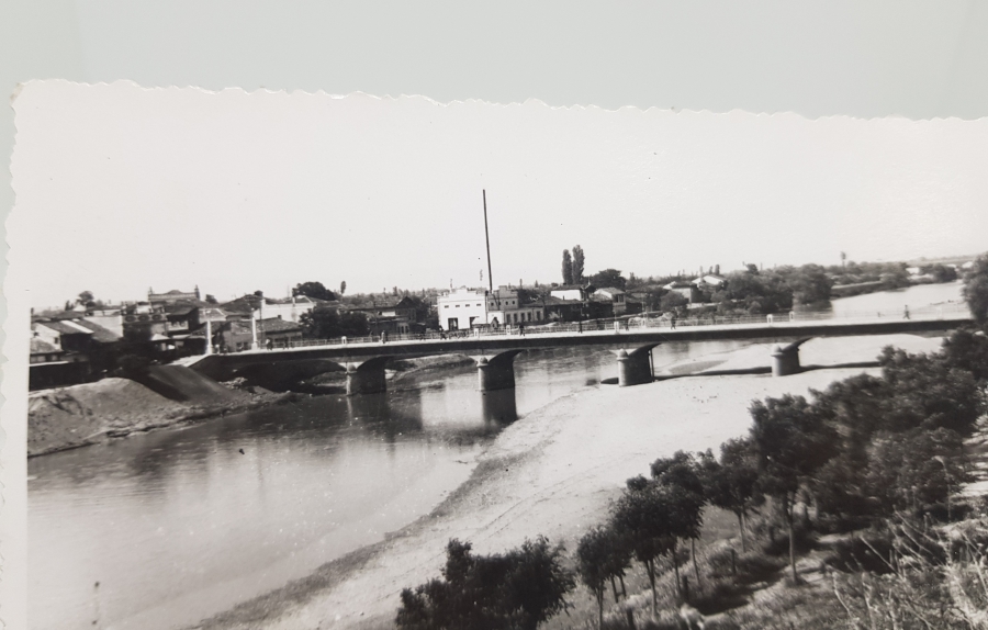 CUMHURİYET BAŞLARI SİYAH-BEYAZ FOTOĞRAF