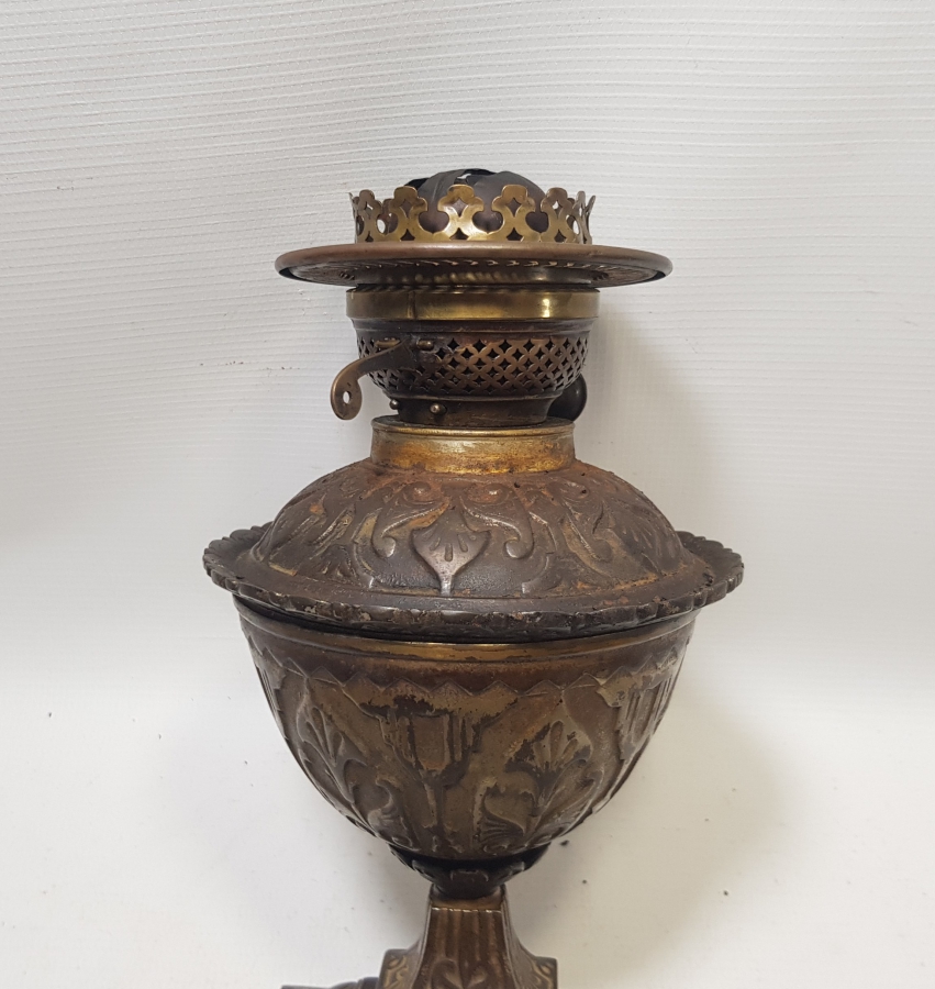 OSMANLI DÖNEMİ KABARTMA İŞÇİLİKLİ BRONZ GAZ LAMBASI