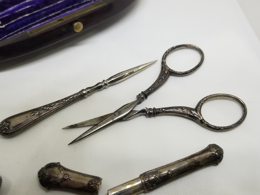 ORİJİNAL KUTUSUNDA ÇOK NADİR OSMANLI DÖNEMİ DİKİŞ TAKIMI