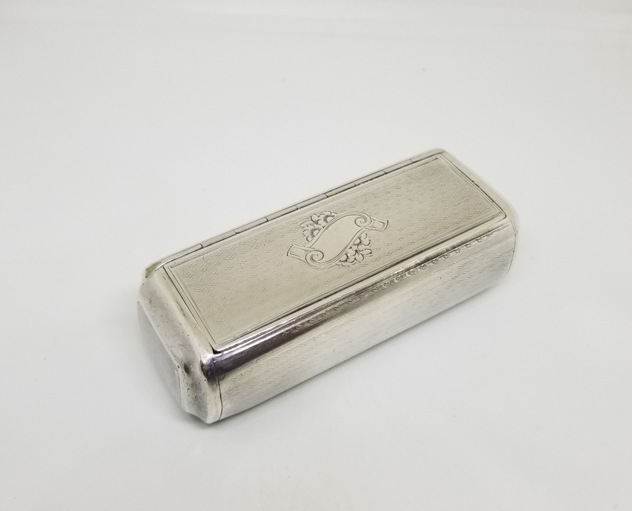 AZNAVUR İŞÇİLİKLİ ANTİKA GÜMÜŞ TÜTÜN TABAKASI