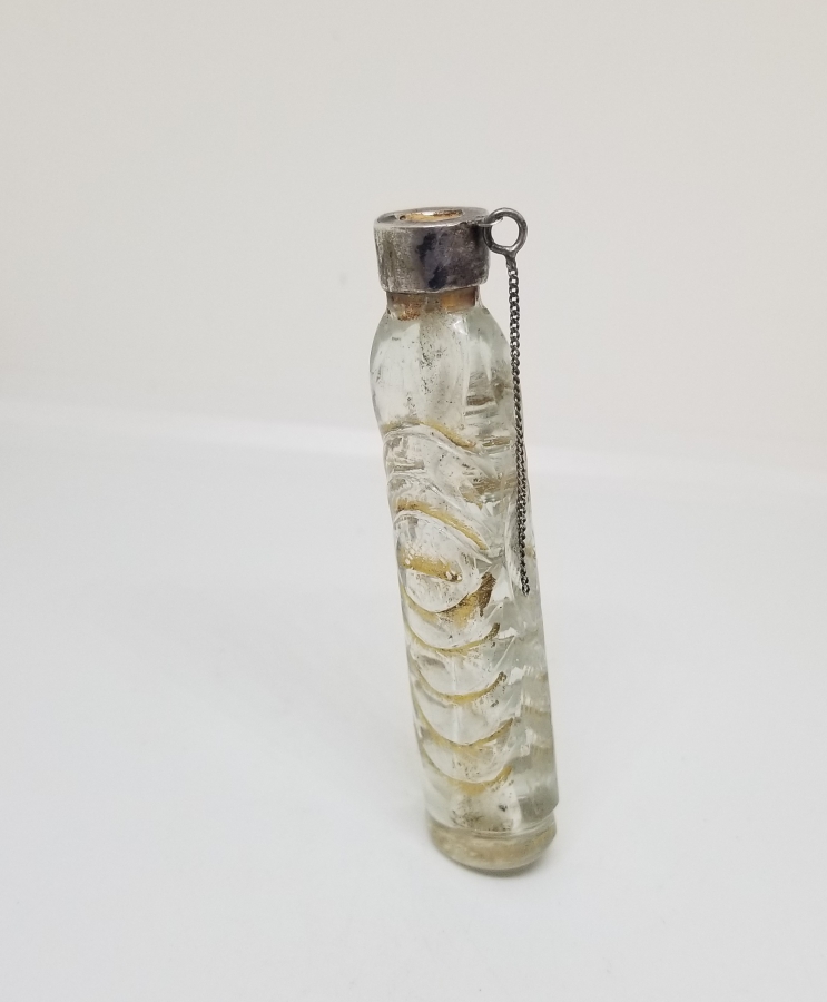 ÜZERİ ALTIN VERMEYLİ GÜMÜŞ KAPAKLI OSMANLI DÖNEMİ NADİR BEYKOZ PARFÜM ŞİŞESİ