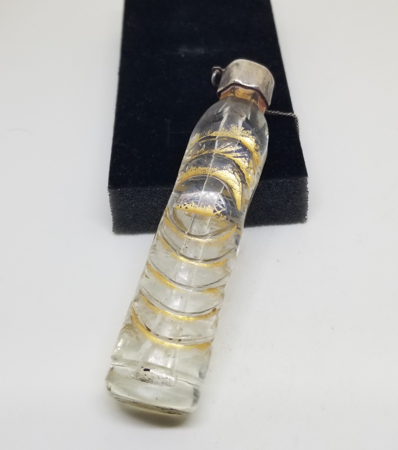 ÜZERİ ALTIN VERMEYLİ GÜMÜŞ KAPAKLI OSMANLI DÖNEMİ NADİR BEYKOZ PARFÜM ŞİŞESİ