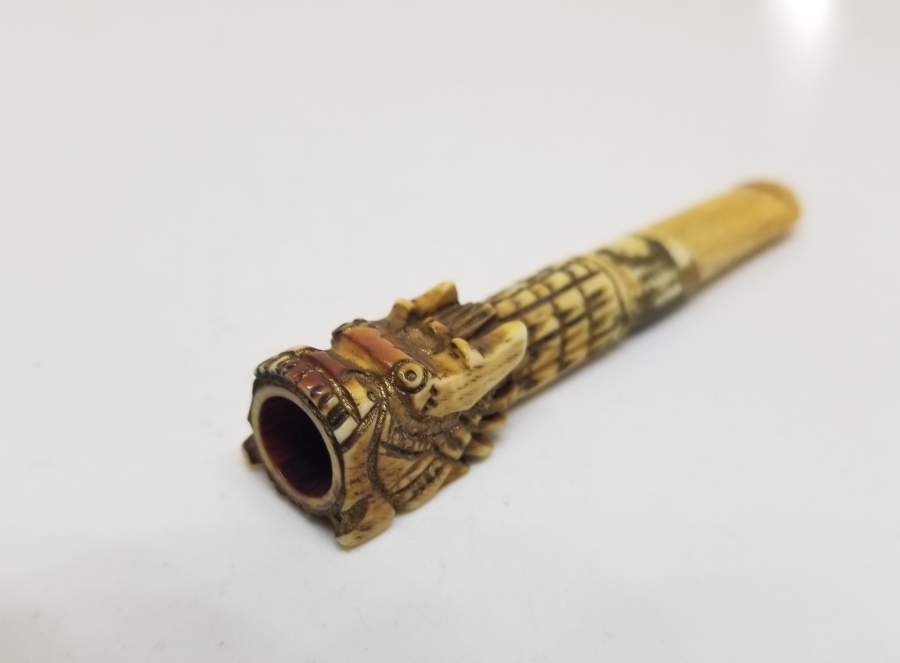 OSMANLI DÖNEMİ EJDERHA FORMUNDA YAPILMIŞ NADİR FİLDİŞİ SİGARA AĞIZLIĞI