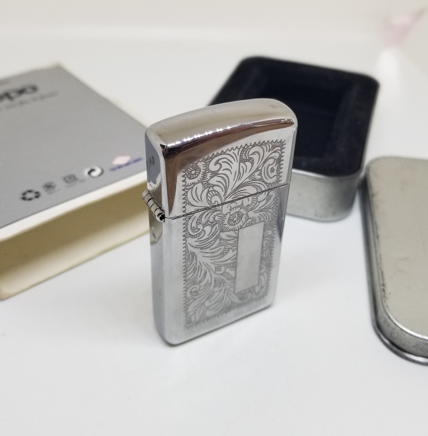 ORİJİNAL KUTUSUNDA ZİPPO ÇAKMAK
