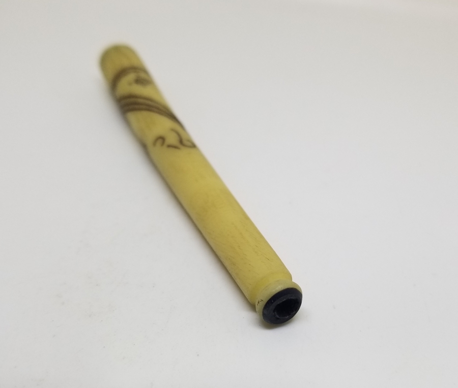 OSMANLI DÖNEMİ GÜMÜŞ ÇAKMA İŞÇİLİKLİ VE OSMANLICA YAZILI AFYON YAPIMI SİGARA AĞIZLIĞI