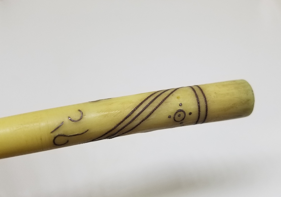 OSMANLI DÖNEMİ GÜMÜŞ ÇAKMA İŞÇİLİKLİ VE OSMANLICA YAZILI AFYON YAPIMI SİGARA AĞIZLIĞI