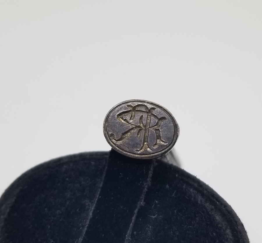 TUTMACI KABARTMA İŞÇİLİKLİ GÜMÜŞ BÜYÜK BOY ERMENİ MUM MÜHRÜ