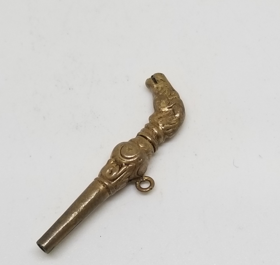 AT BAŞI FORMUNDA YAPILMIŞ NADİR CEP SAATİ KURMA ANAHTARI