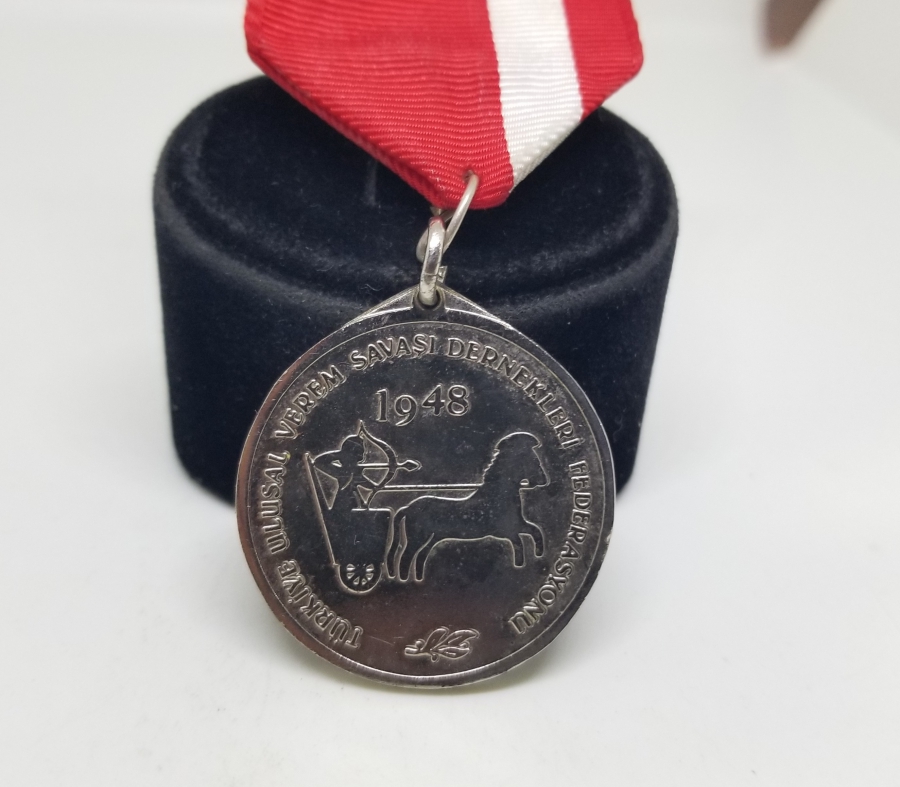 1948 YILI NADİR VEREM SAVAŞ MADALYASI