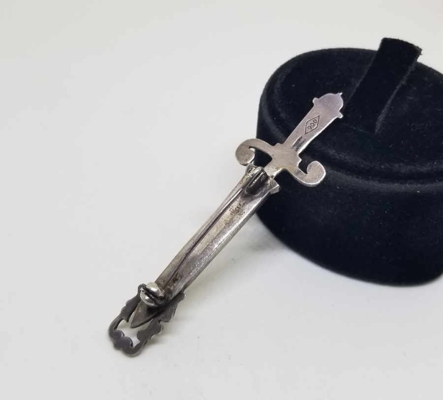 ÜZERİ KALEM VE TESTERE İŞÇİLİKLİ TAMAMI EL YAPIMI GÜMÜŞ FRANSIZ BROŞ