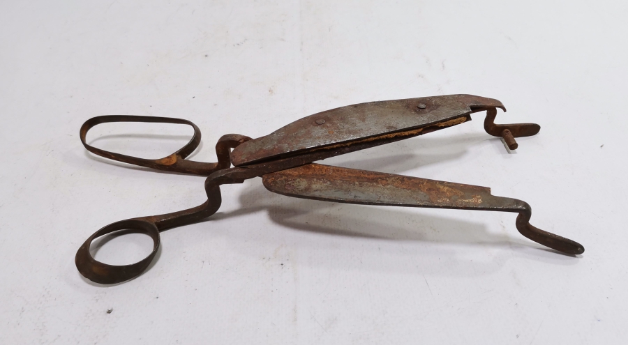 ÜZERİ USTA DAMGALI OSMANLI DÖNEMİ HEREKE HALI MAKASI