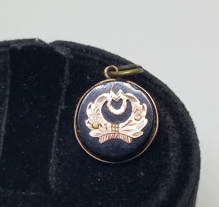 JANDARMA KOKARTLI OSMANLI DÖNEMİ ALTIN OLTU TAŞLI KOLYE UCU