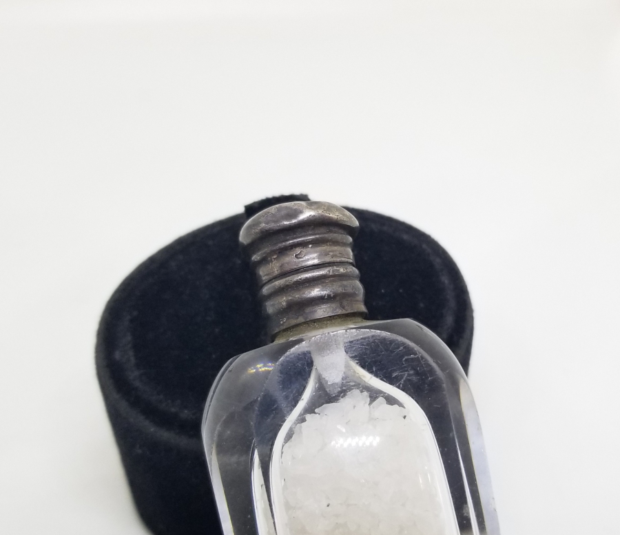 OSMANLI DÖNEMİ ÇOK NADİR GÜMÜŞ KAPAKLI GÜL YAĞI ŞİŞESİ