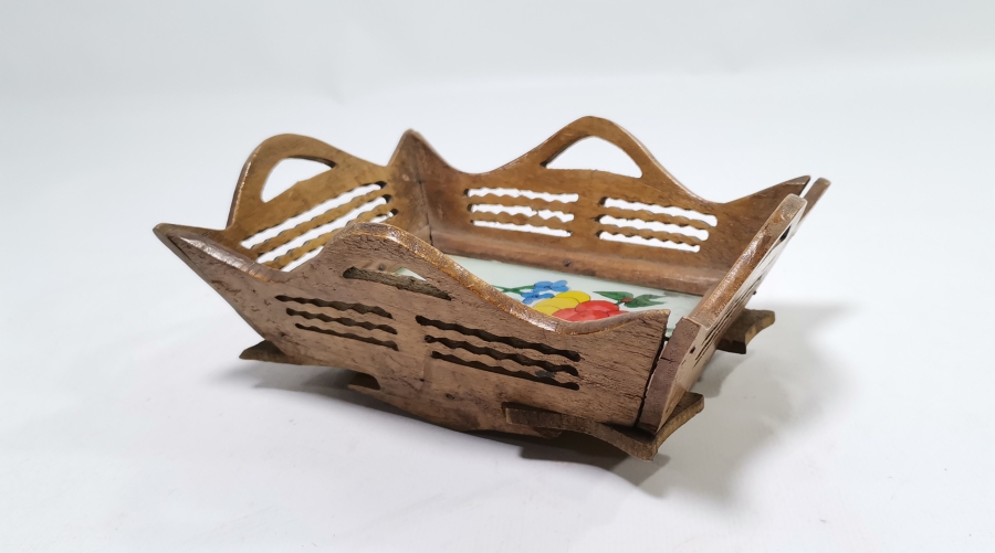 SİNOP CEZAEVİ YAPIMI EL BOYAMA CAM ALTI ANTİKA EKMEKLİK