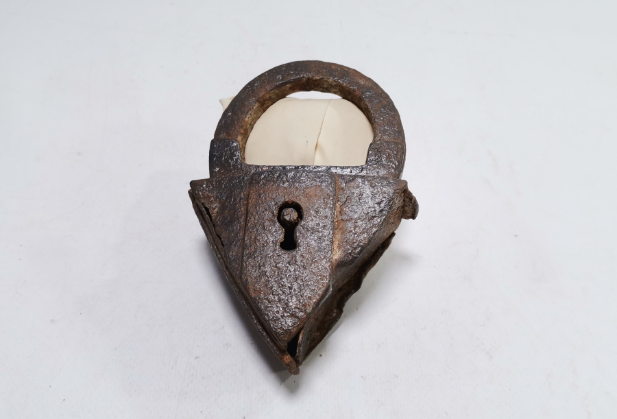 OSMANLI DÖNEMİ EL YAPIMI BÜYÜK BOY KİLİT