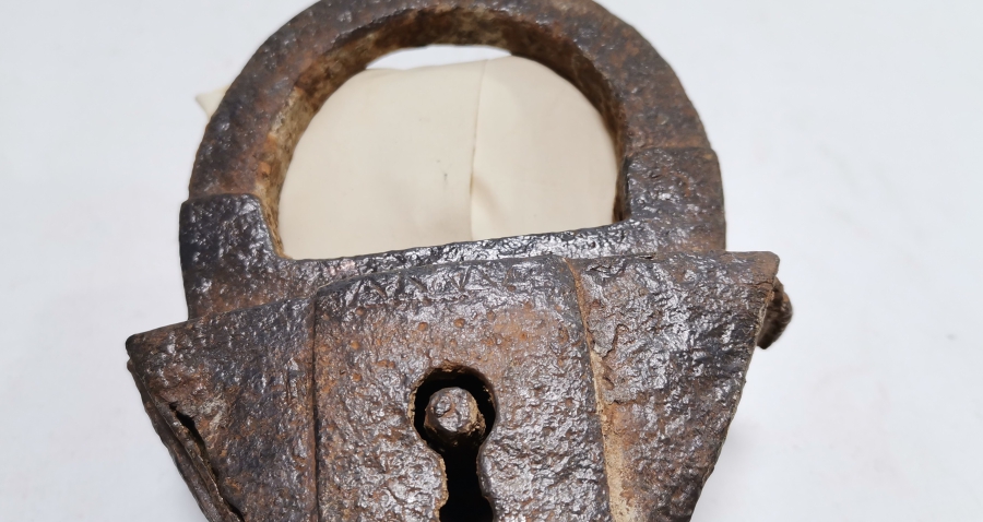 OSMANLI DÖNEMİ EL YAPIMI BÜYÜK BOY KİLİT