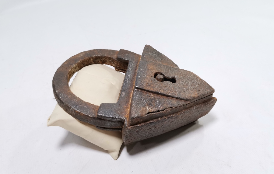 OSMANLI DÖNEMİ EL YAPIMI BÜYÜK BOY KİLİT