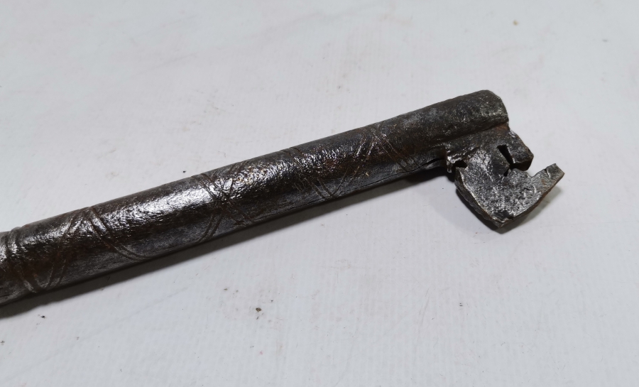 ÜZERİ İŞLEMELİ OSMANLI DÖNEMİ BÜYÜK BOY ANAHTAR