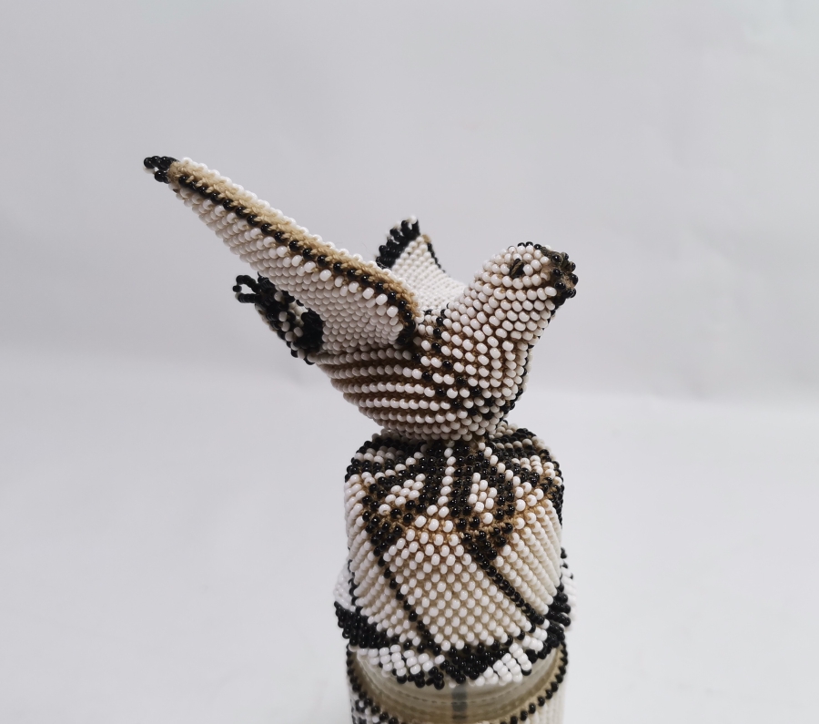 CEZAEVİ YAPIMI BONCUK İŞİ KUŞLU KOLONYALIK