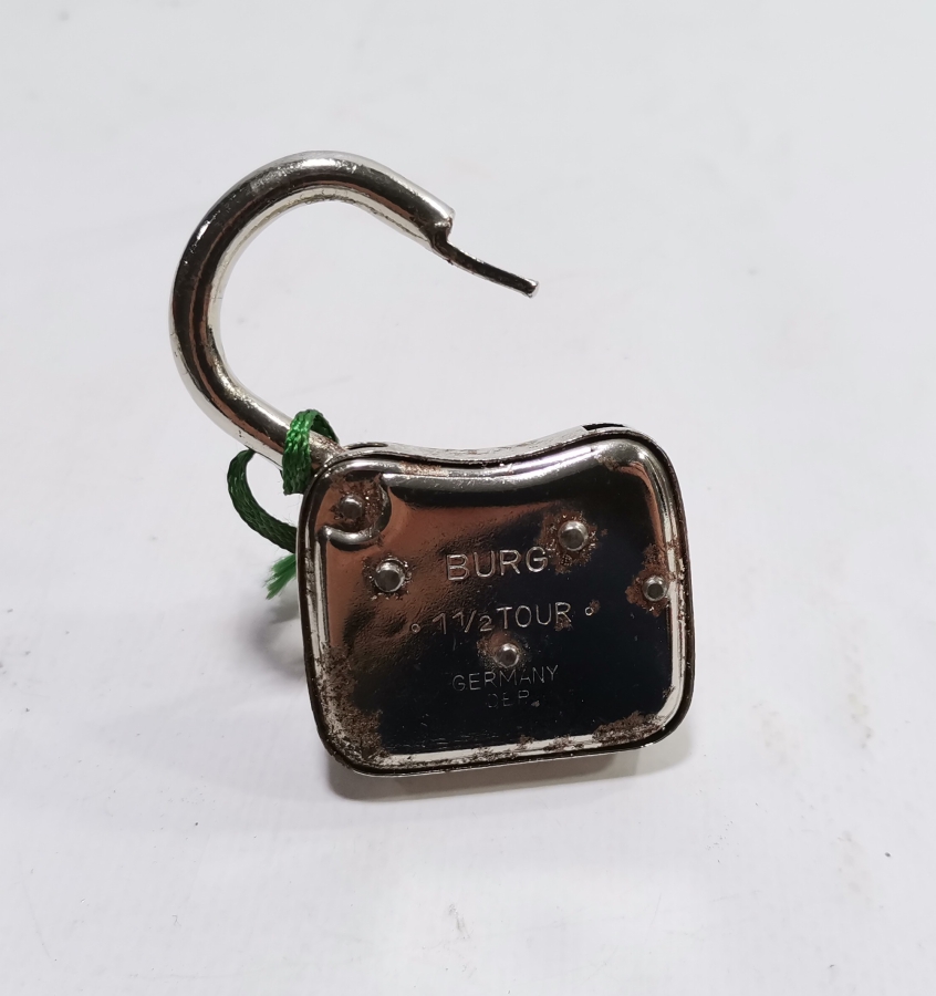 ORİJİNAL ANAHTARIYLA ANTİKA KİLİT