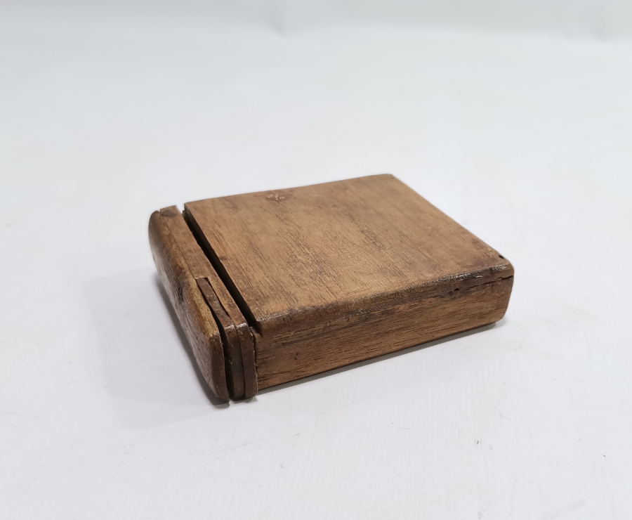 ANTİKA AHŞAP SİGARA TABAKASI