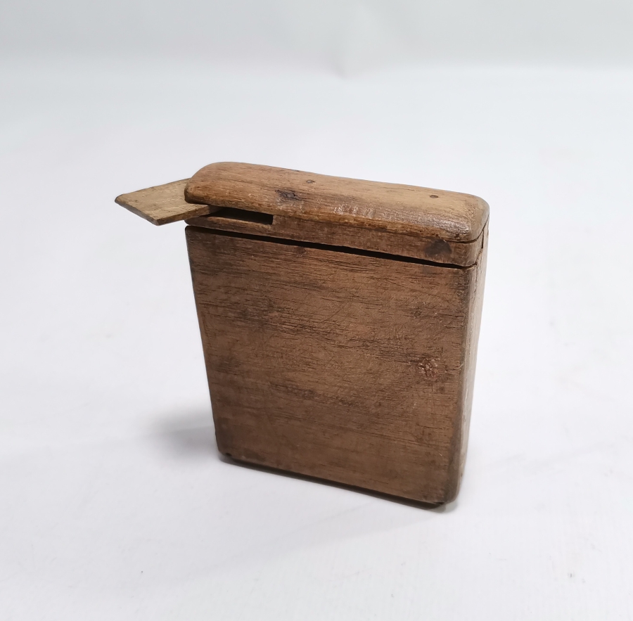 ANTİKA AHŞAP SİGARA TABAKASI