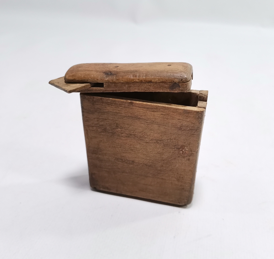 ANTİKA AHŞAP SİGARA TABAKASI