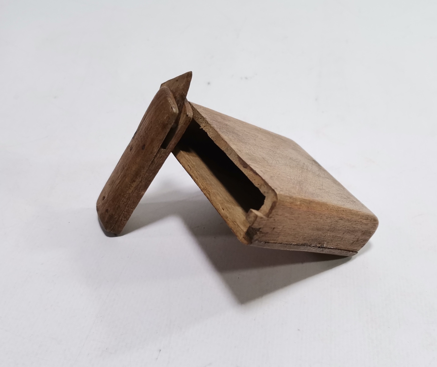 ANTİKA AHŞAP SİGARA TABAKASI