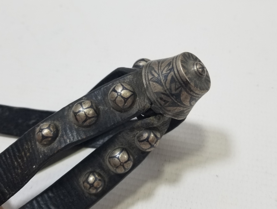 ÜZERİ SAVAT İŞÇİLİKLİ OSMANLI DÖNEMİ ÇERKES İŞİ GÜMÜŞ AT DÖŞLÜĞÜ