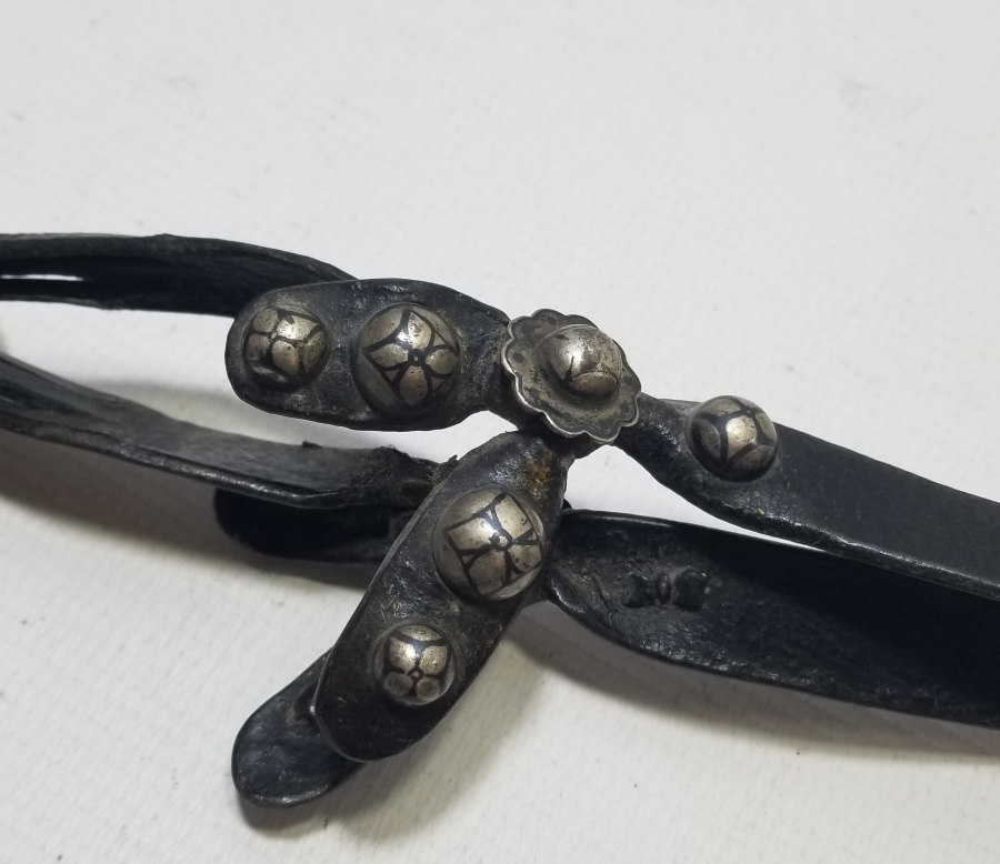 ÜZERİ SAVAT İŞÇİLİKLİ OSMANLI DÖNEMİ ÇERKES İŞİ GÜMÜŞ AT DÖŞLÜĞÜ