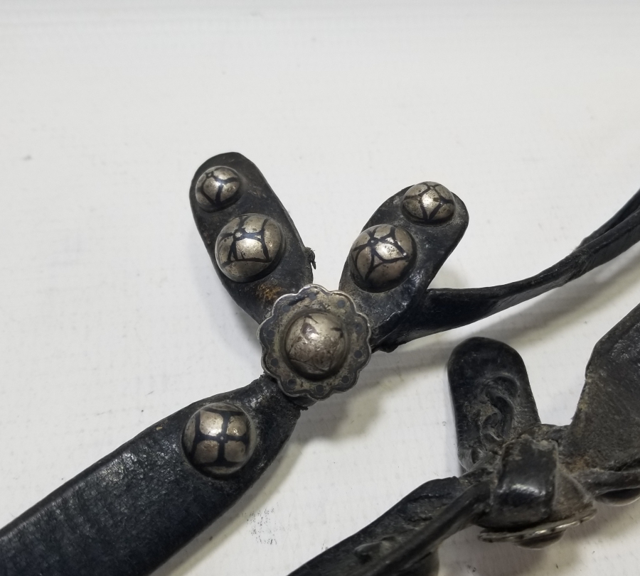 ÜZERİ SAVAT İŞÇİLİKLİ OSMANLI DÖNEMİ ÇERKES İŞİ GÜMÜŞ AT DÖŞLÜĞÜ