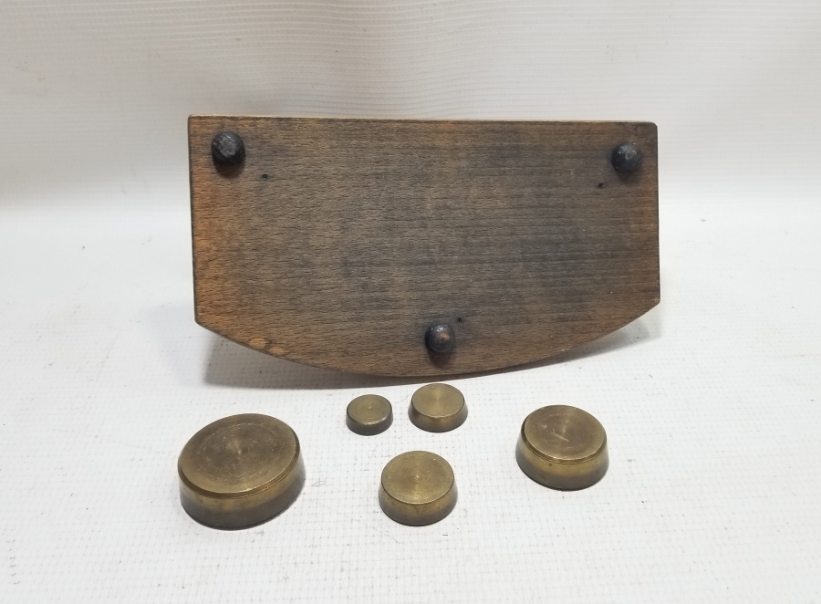 ORİJİNAL DİRHEMLERİYLE NADİR FORMDA ANTİKA TERAZİ