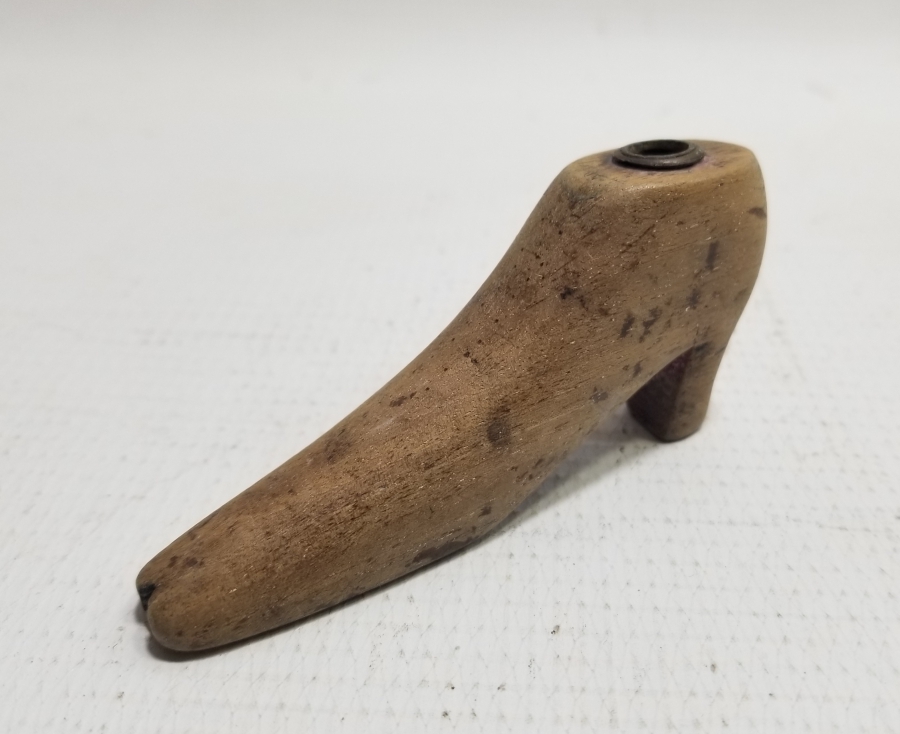 AYAKKABI FORMLU OSMANLI DÖNEMİ AHŞAP SİGARA AĞIZLIĞI