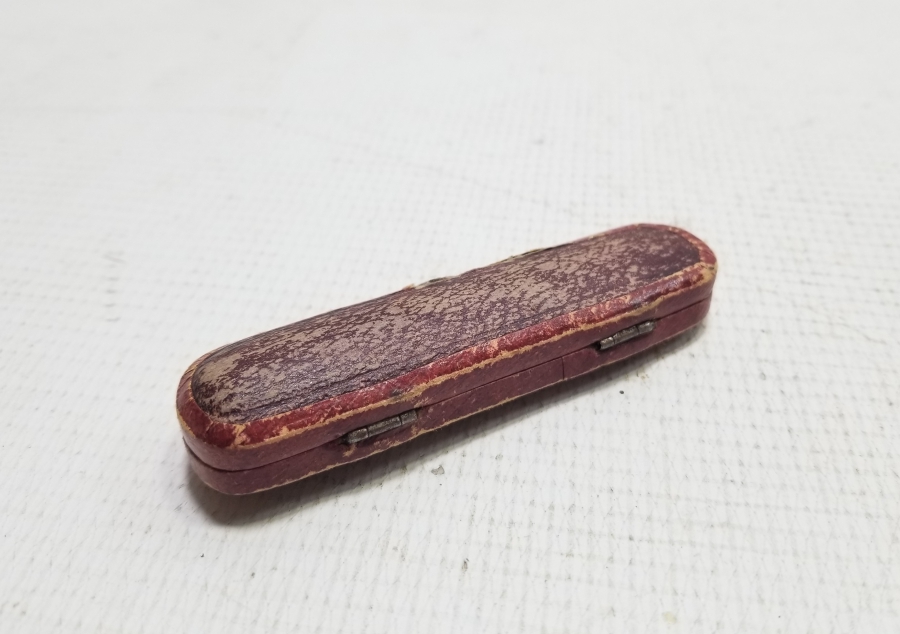 ORİJİNAL KUTUSUNDA ANTİKA SİGARA AĞIZLIĞI