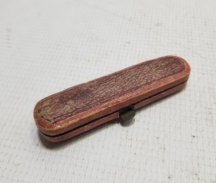 ORİJİNAL KUTUSUNDA ANTİKA SİGARA AĞIZLIĞI