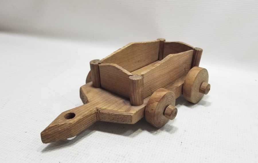 EL YAPIMI ANTİKA AHŞAP KAĞNI FORMLU OYUNCAK