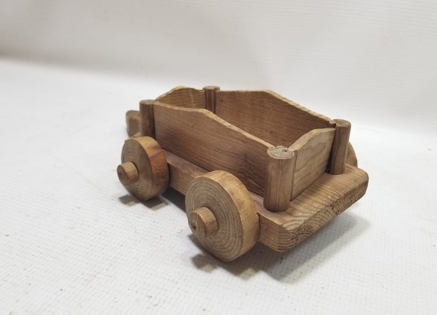 EL YAPIMI ANTİKA AHŞAP KAĞNI FORMLU OYUNCAK