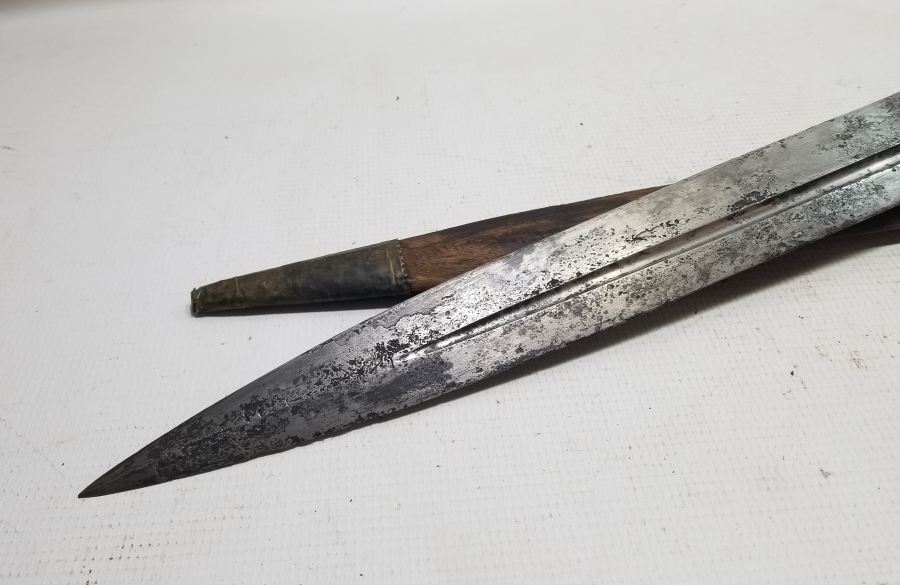 ÜZERİ ALTIN ÇAKMA İŞÇİLİKLİ DEV BOYDA NADİR ÇERKES KAMASI