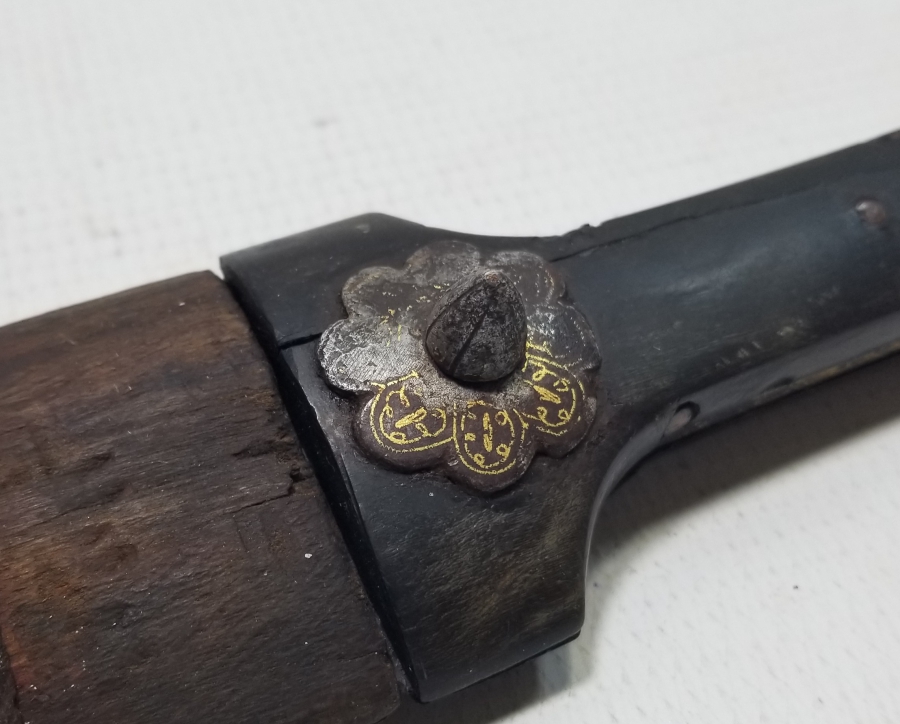 ÜZERİ ALTIN ÇAKMA İŞÇİLİKLİ DEV BOYDA NADİR ÇERKES KAMASI