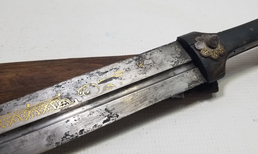 ÜZERİ ALTIN ÇAKMA İŞÇİLİKLİ DEV BOYDA NADİR ÇERKES KAMASI