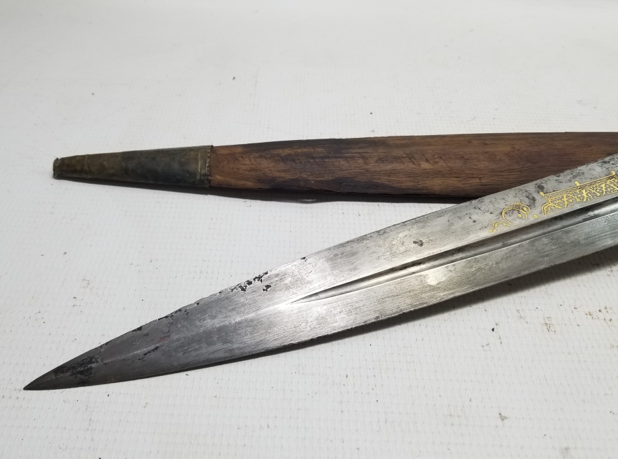 ÜZERİ ALTIN ÇAKMA İŞÇİLİKLİ DEV BOYDA NADİR ÇERKES KAMASI