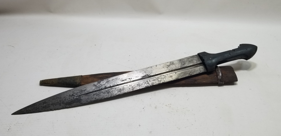 ÜZERİ ALTIN ÇAKMA İŞÇİLİKLİ DEV BOYDA NADİR ÇERKES KAMASI