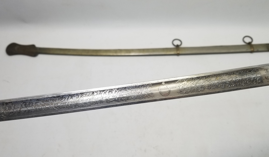 BOYNUZ SAPLI CUMHURİYET BAŞLARI HAFİF SÜVARİ SUBAY KILICI