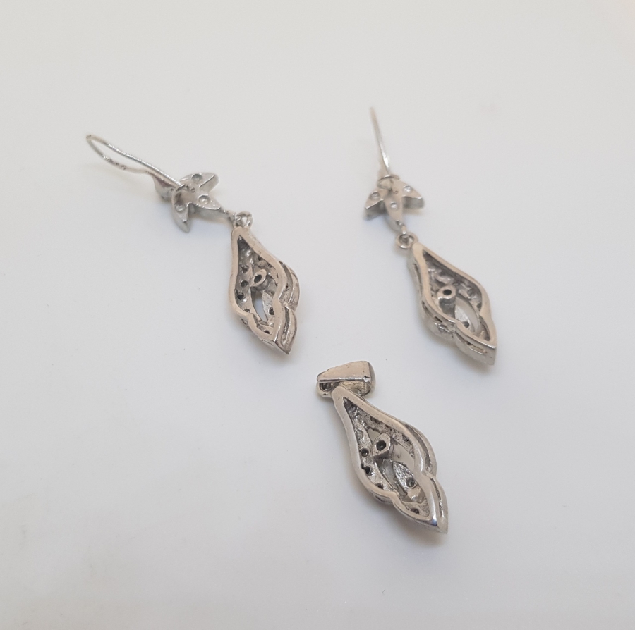 ÖZEL YAPIM PIRLANTA TAŞLI KOLYE KÜPE TAKIMI