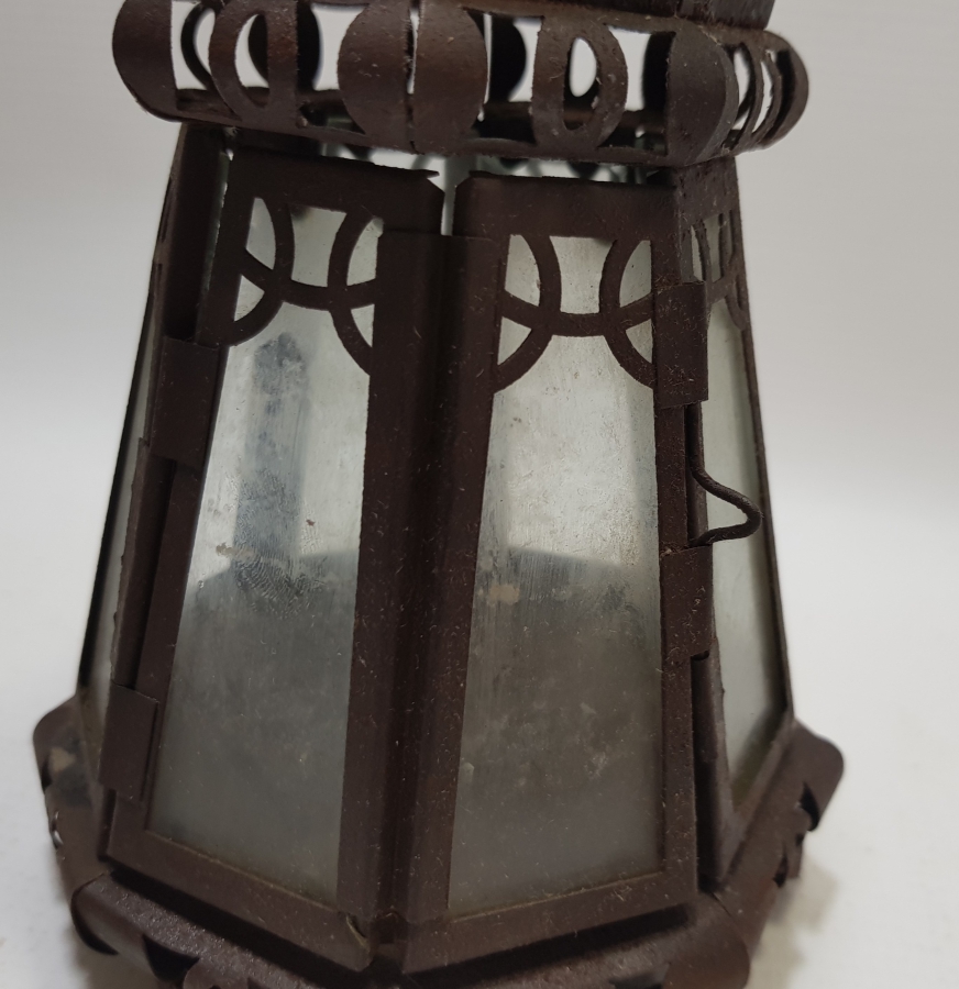 OSMANLI DÖNEMİ TESTERE İŞÇİLİKLİ NADİR FORMDA KONAK TİPİ EL MUMLUĞU