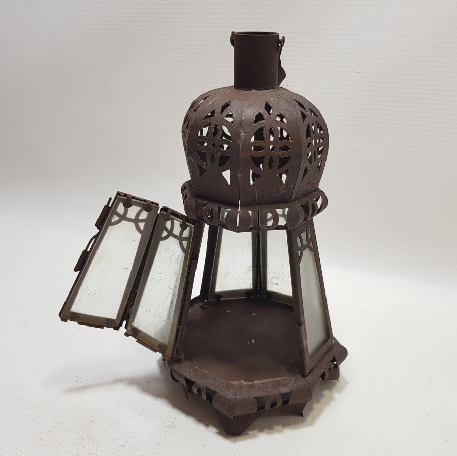 OSMANLI DÖNEMİ TESTERE İŞÇİLİKLİ NADİR FORMDA KONAK TİPİ EL MUMLUĞU