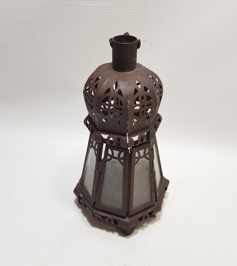 OSMANLI DÖNEMİ TESTERE İŞÇİLİKLİ NADİR FORMDA KONAK TİPİ EL MUMLUĞU